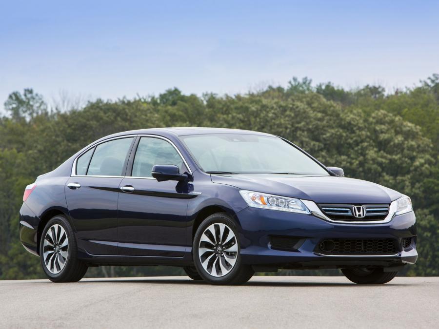  Honda Accord Hybrid Touring 2013 года  (US) (фото 19 из 30)